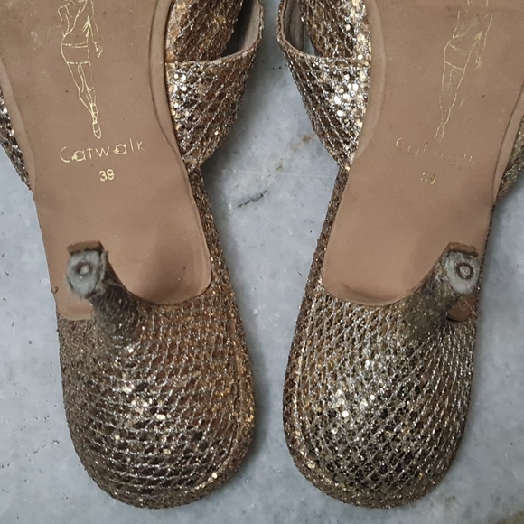 Catwalk heels. - Picture 7 of 10